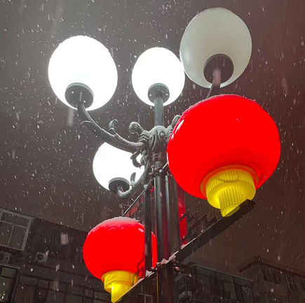 瑞雪兆丰年，微型钢丝绳电动葫芦吊粮忙